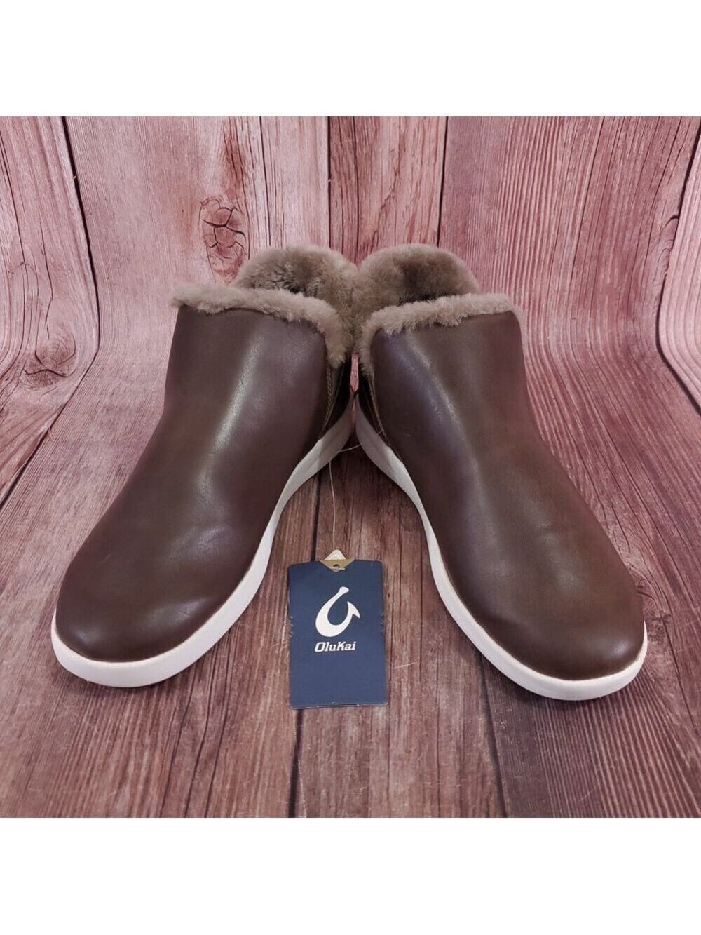 NWT Olukai Malua Hulu Boots Womens Size 9.5 Shearling Lined Warm Taupe Off White